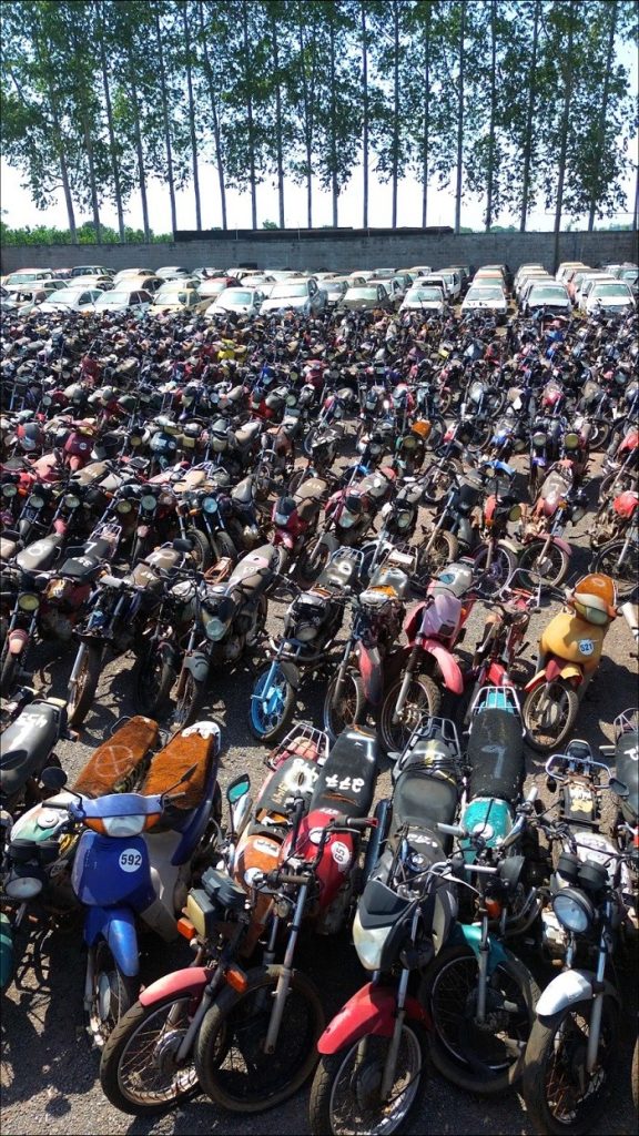 Leilões do Detran oferecem mais de 800 veículos com lances a partir de R$ 30