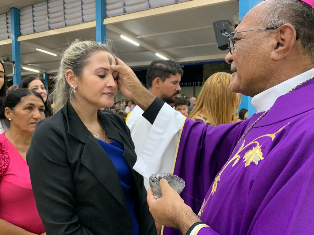 Quarta-feira de Cinzas marca início da quaresma na Igreja Católica; veja horários de missas