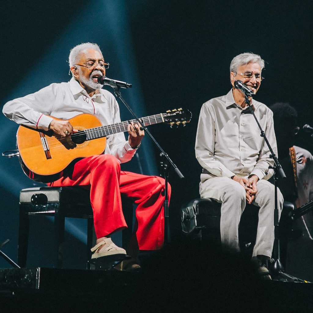 Gilberto Gil supre ausência sentida no roteiro do show ‘Tempo rei’ ao receber Caetano Veloso no fim da turnê no Rio
