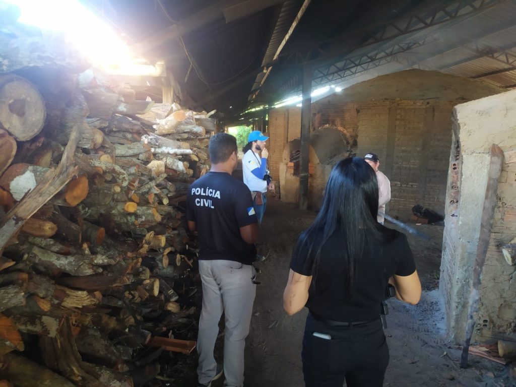 Jovem desaparecida pode ter sido assassinada e queimada em fornalha de cerâmica pelo companheiro, diz polícia