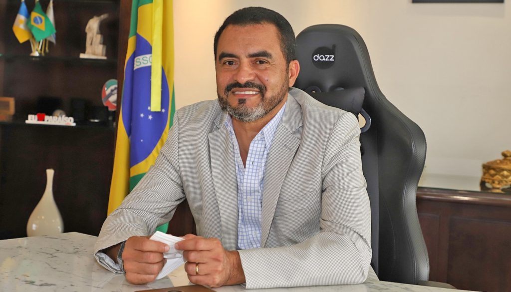 Entenda a decisão que devolveu cargo para o governador do Tocantins, investigado por desvio de dinheiro de cestas básicas