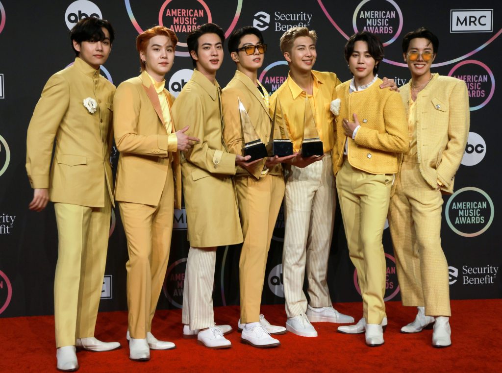 Golpistas criam páginas falsas para vender ingressos de shows do BTS no Brasil; veja como se proteger