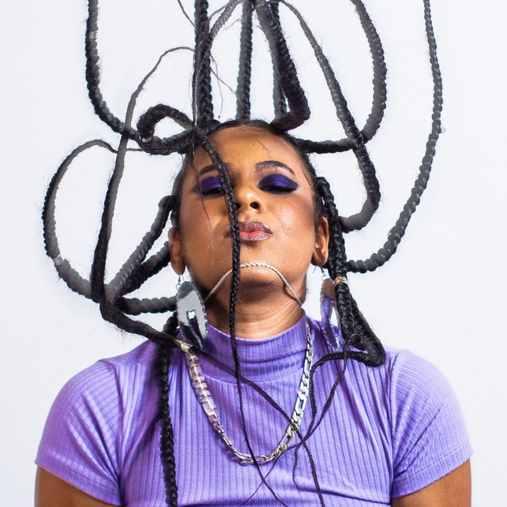 Ju Dorotea lança o primeiro álbum, ‘Oh nóis aqui’, para reforçar o time feminino do hip hop com ‘grito de resistência’