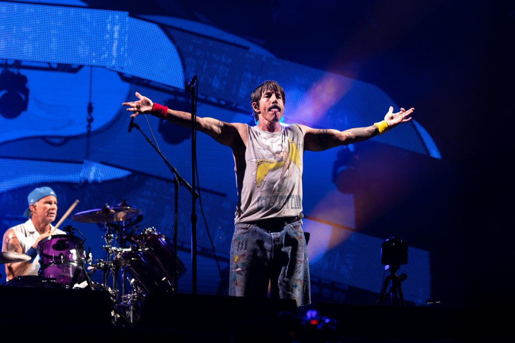 Red Hot Chili Peppers vende catálogo musical por mais de R$ 1 bilhão à Warner Music
